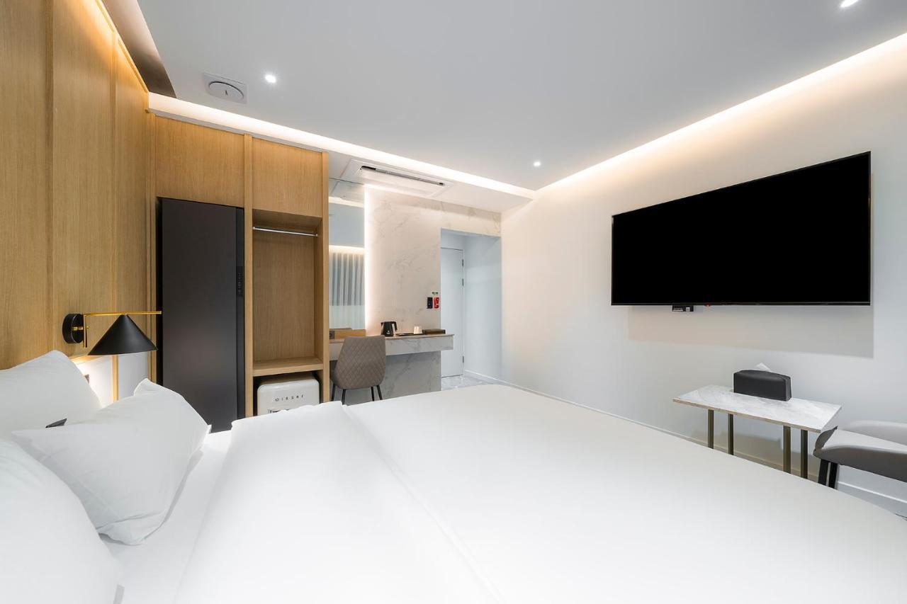 Brown Dot Hotel Pyeonghwa Plaza Mokpho Kültér fotó