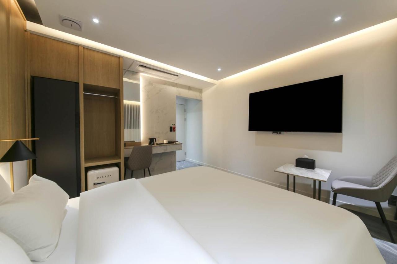 Brown Dot Hotel Pyeonghwa Plaza Mokpho Kültér fotó