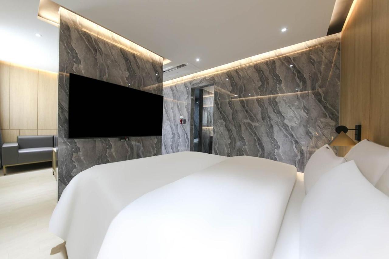 Brown Dot Hotel Pyeonghwa Plaza Mokpho Kültér fotó