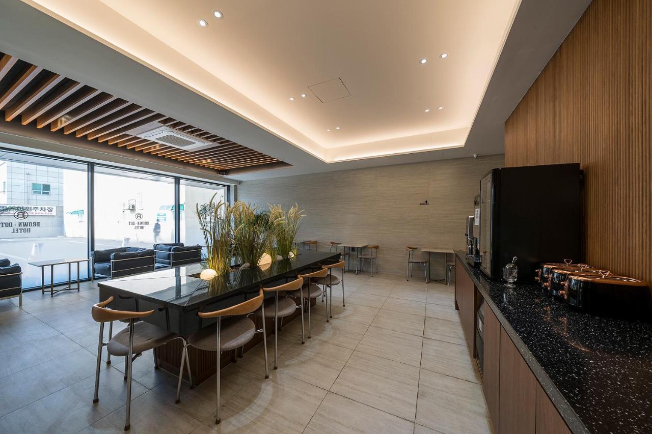 Brown Dot Hotel Pyeonghwa Plaza Mokpho Kültér fotó